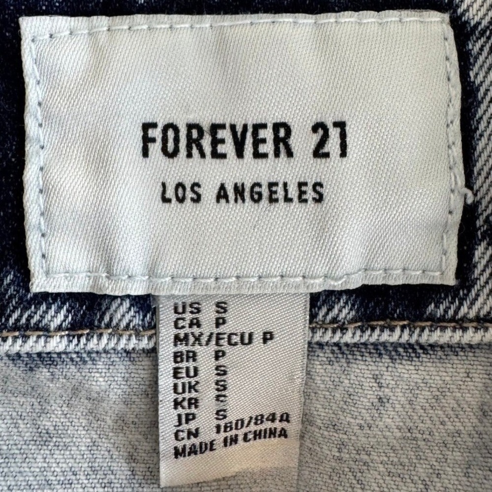Forever 21 Distressed Denim Jacket Light Wash Oversized Jean Trucker Small - Picture 3 of 10